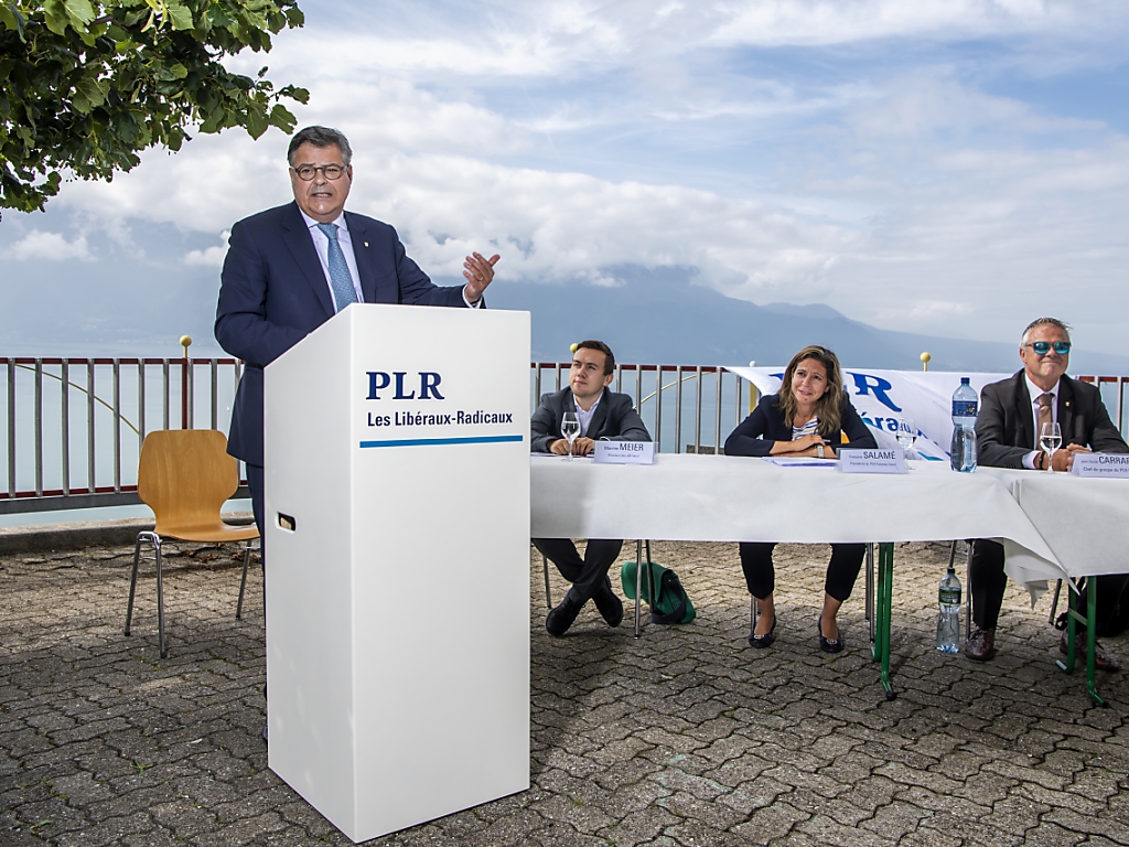 Le PLR Vaud, avec notamment son président Marc-Olivier Buffat (au pupitre), a tenu une conférence de presse à Chardonne pour sa rentrée politique.