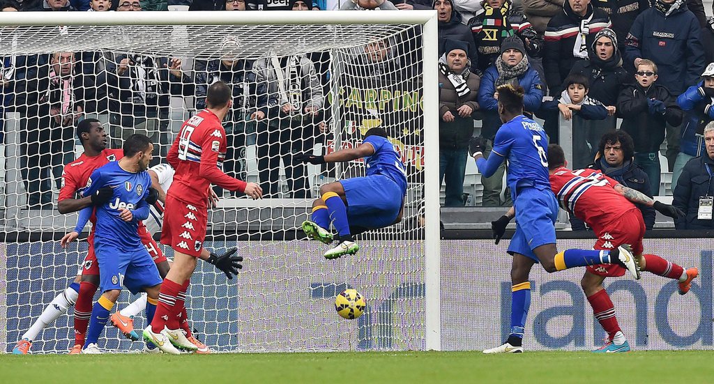 Malgré ce but spectaculaire d'Evra, la Juventus a dû se contenter du nul face à la Sampdoria.