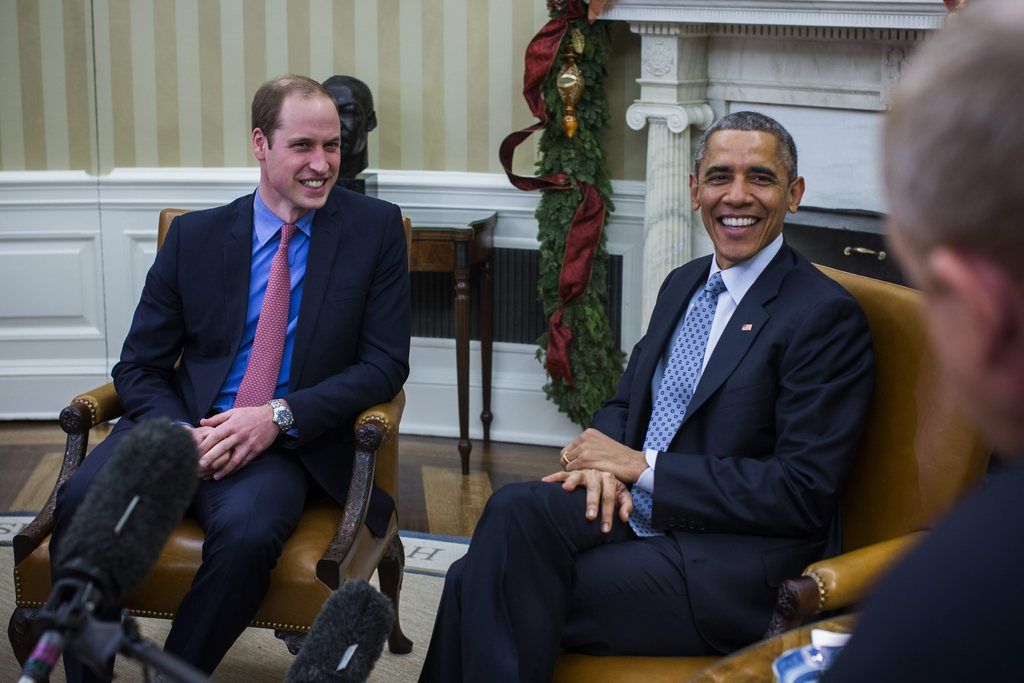 epa04520308 US President Barack Obama (R) meets with Britain's Prince William, Duke of Cambridge (L) in the Oval Office of the White House in Washington, DC, USA, 08 December 2014. The Duke and Duchess of Cambridge are visiting USA from 07 to 09 December.  EPA/JIM LO SCALZO