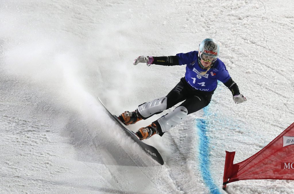 Julie Zogg a pris la seconde place du slalom parallèle à Moscou.