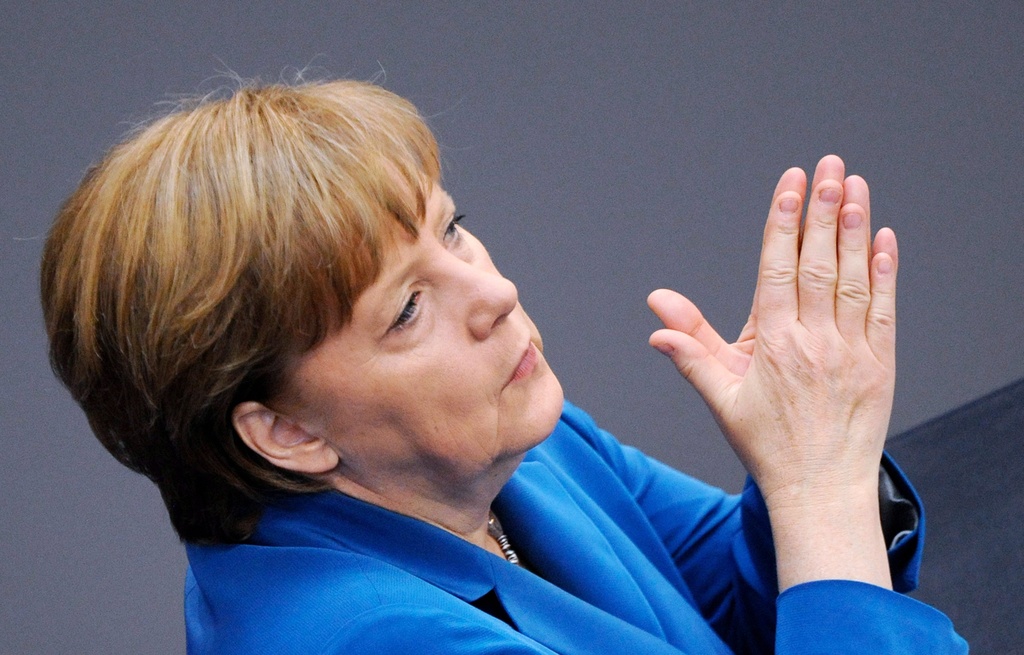 La chancelière allemande Angela Merkel a déclaré samedi croire possible un partenariat stable avec le président français élu François Hollande, dont elle a soutenu l'adversaire Nicolas Sarkozy. Les deux dirigeants doivent s'entretenir mardi sur la crise dans la zone euro et des relations bilatérales.