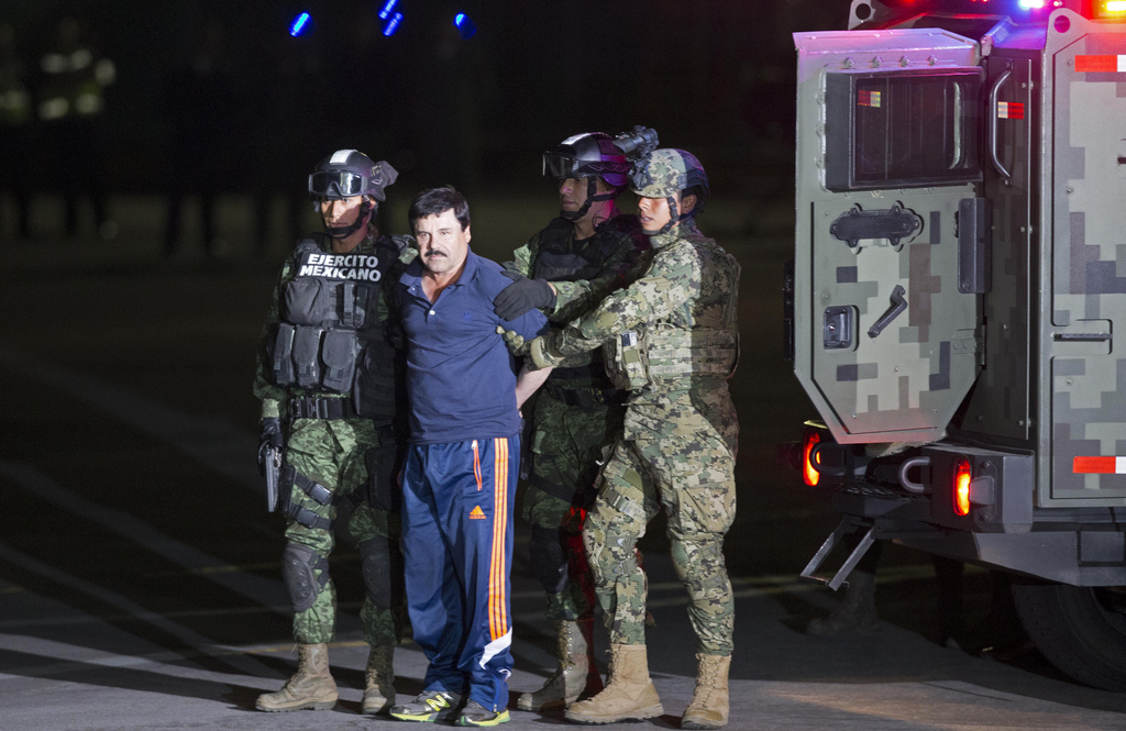 Les forces de sécurité mexicaines encadrent lourdement "El Chapo".