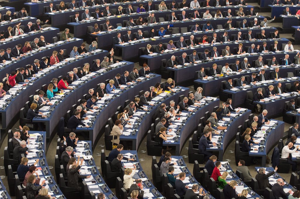 Le Parlement européen aurait récemment pris la décision de ne plus faire appel à des prestataires de service pour conduire les élus.