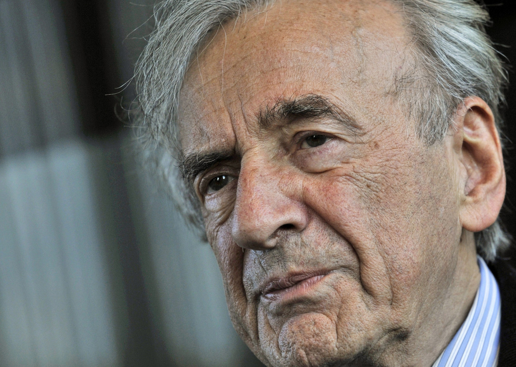 Elie Wiesel, survivant des camps de concentration, est décédé à l'âge de 87 ans.