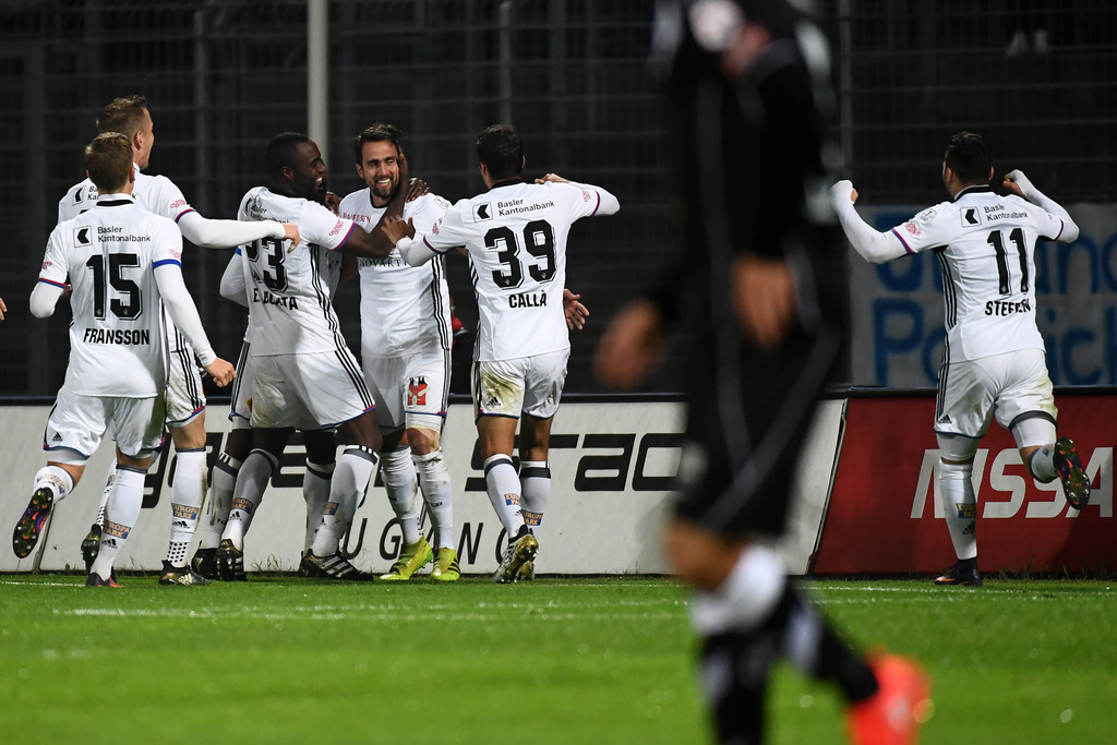 Les Bâlois célèbrent leur premier goal à Lugano. 