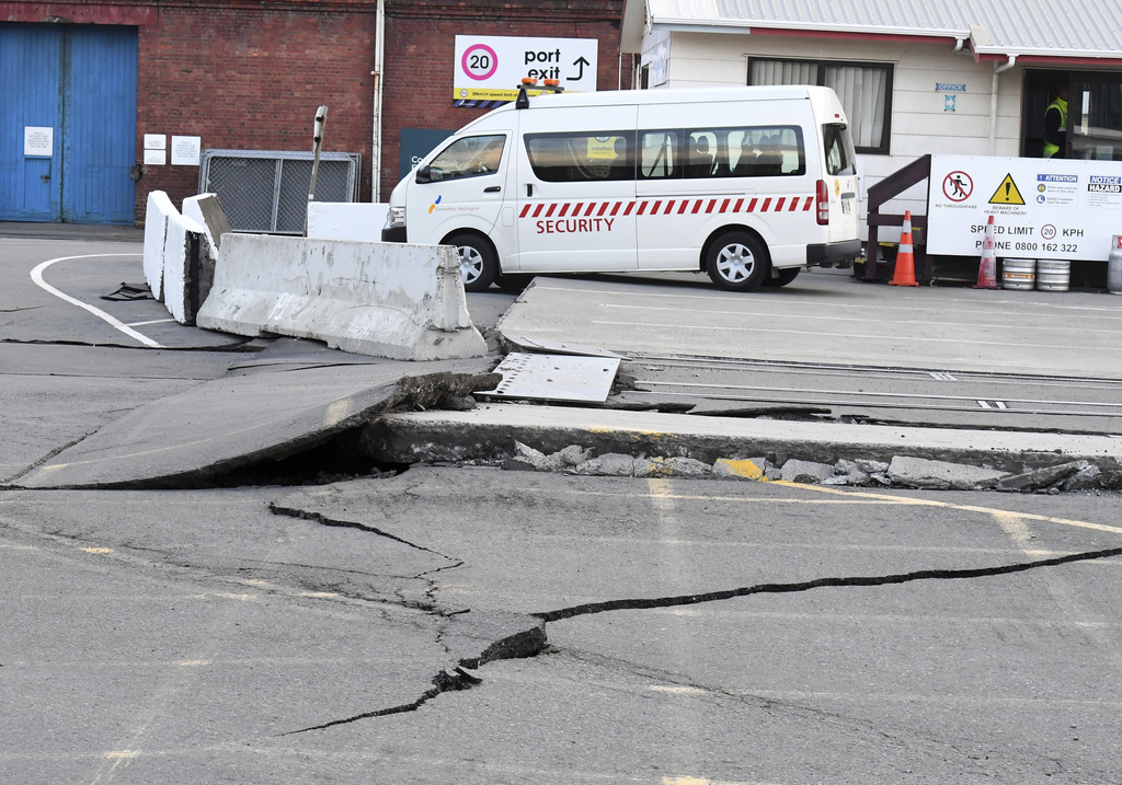 L'épicentre de la secousse, d'une magnitude de 7,8 sur l'échelle de Richter, a été enregistré au nord-nord-est de Christchurch, dans l'île du Sud.
