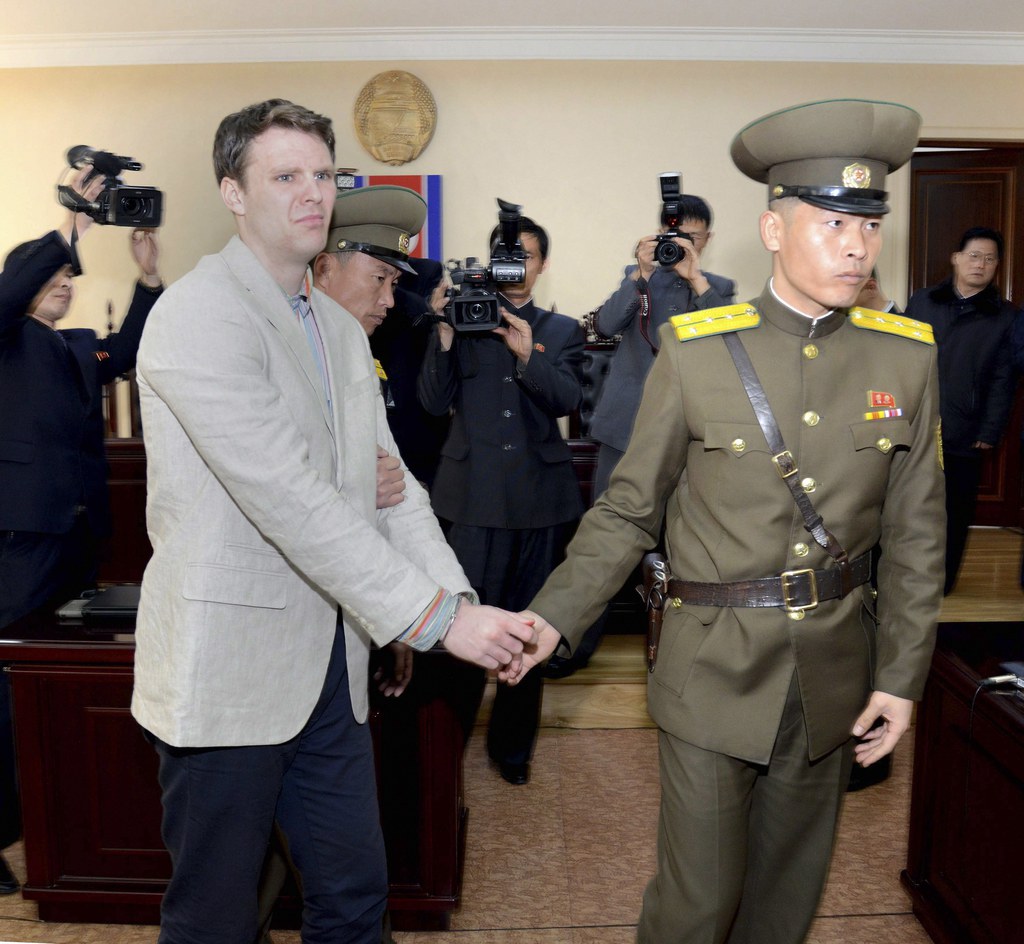 Otto Warmbier avait été arrêté pour avoir tenté de voler une affiche de propagande nord-coréenne.