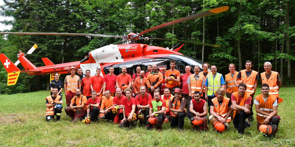 Le cours de formation continue des forestiers-bûcherons de la région morgienne a réuni plus de 20 professionnels. Ils ont vécu un exercice de sauvetage en conditions réelles en collaboration avec les ambulanciers et la Rega.
