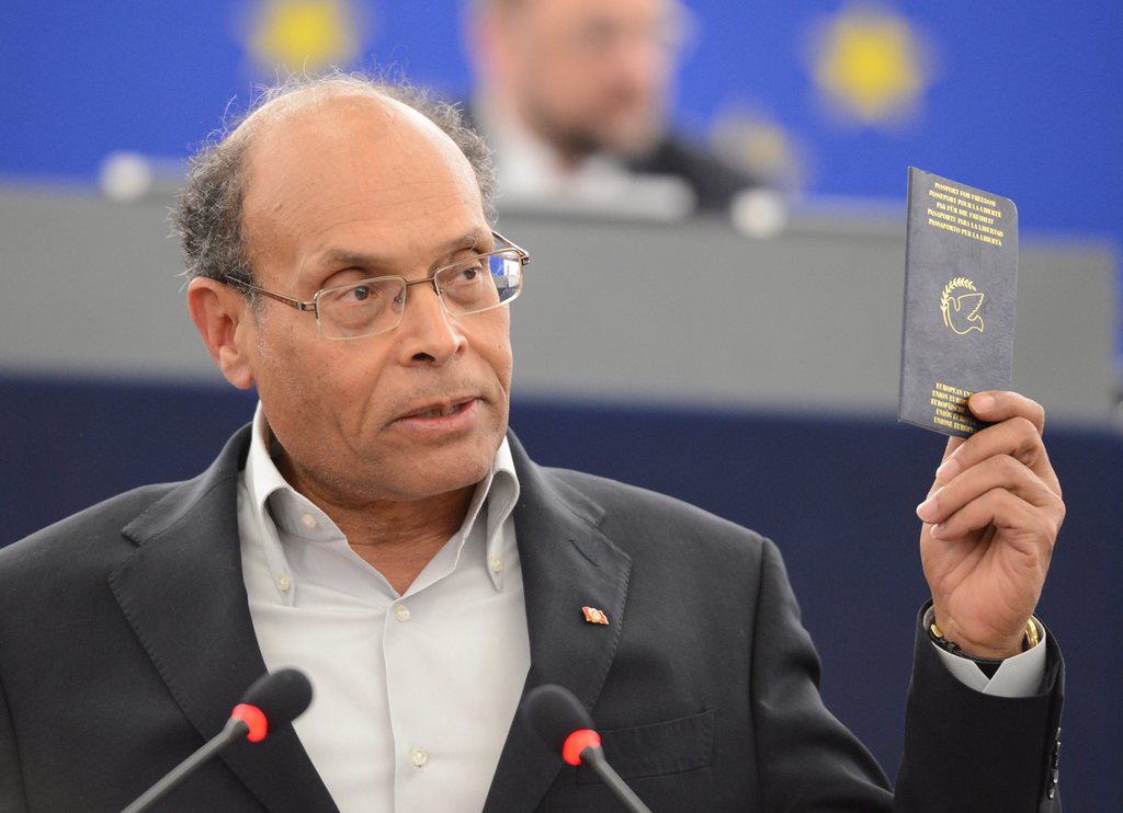 Le Parti laïc du président tunisien Moncef Marzouki va rester au gouvernement.