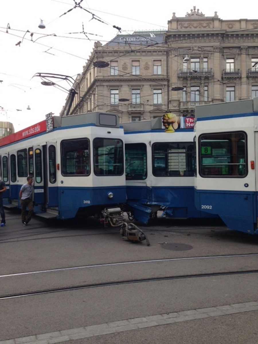 Les trams sont entrés en collision au coeur de Zürich.
