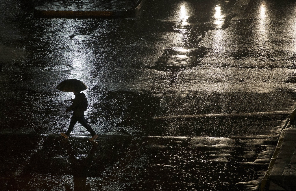 Ces pluies intenses, qui doivent durer jusqu'à dimanche, se sont abattues sur une grande partie du Chili, laissant au total près de 150'000 foyers sans électricité dans le pays. (illustration)