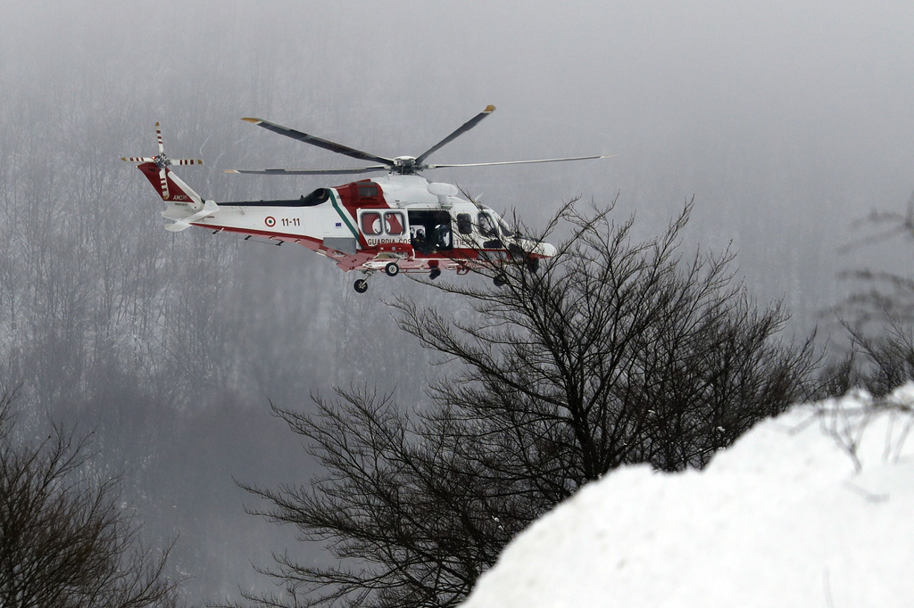 Un skieur suisse a été emporté par une avalanche jeudi en début d’après-midi au col Ferret, à 2200 mètres d’altitude. Un autre participant du groupe n’a été que touché.