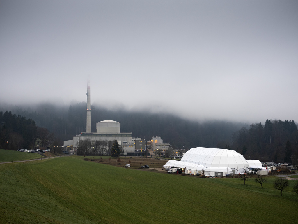 Les centrales nucléaires suisses ont produit moins d'électricité en 2020 que l'année précédente suite à la fermeture de Mühleberg.