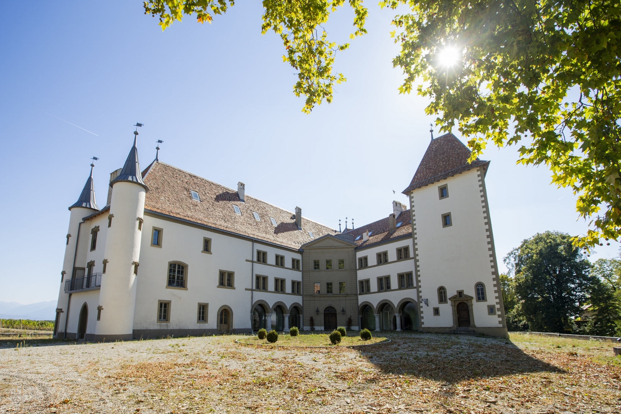 Le château d'Allaman, magnifiquement rénové, s'est retrouvé au cœur d'un procès. L'ancien propriétaire a été blanchi par la justice en première instance.