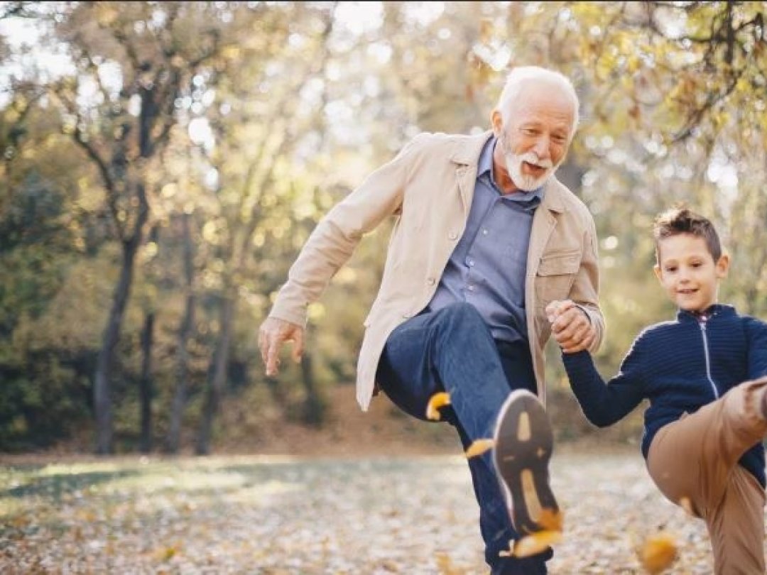 Selon une enquête Ifop avec «Notre Temps», 77% des grands-parents accueillent leurs petits-enfants pendant les vacances... mais seuls 15 % s'astreignent à appliquer le plus possible les règles transmises par les parents!