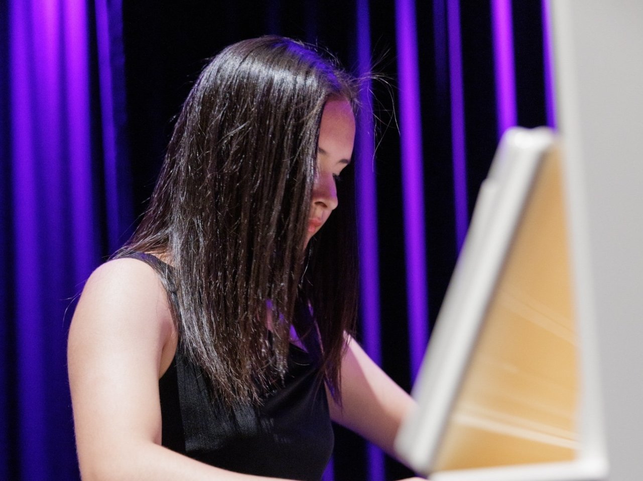 Les promus de Coppet-Terre Sainte, le 30 juin 2022, ont eu le droit à un solo de piano de la jeune Isabella Fort