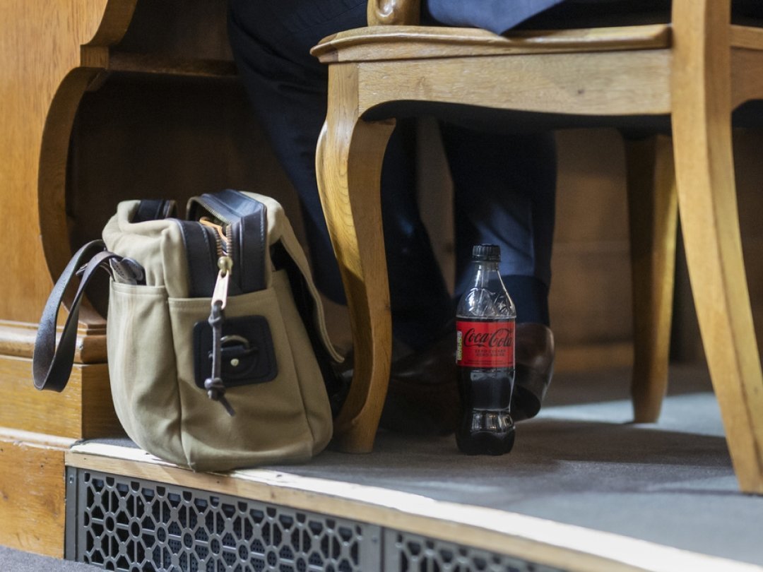 En plus de séduire leurs papilles, Coca-Cola cherche à convaincre les parlementaires pour qu'ils ne renforcent pas la régulation supplémentaire sur le sucre dans ses produits.