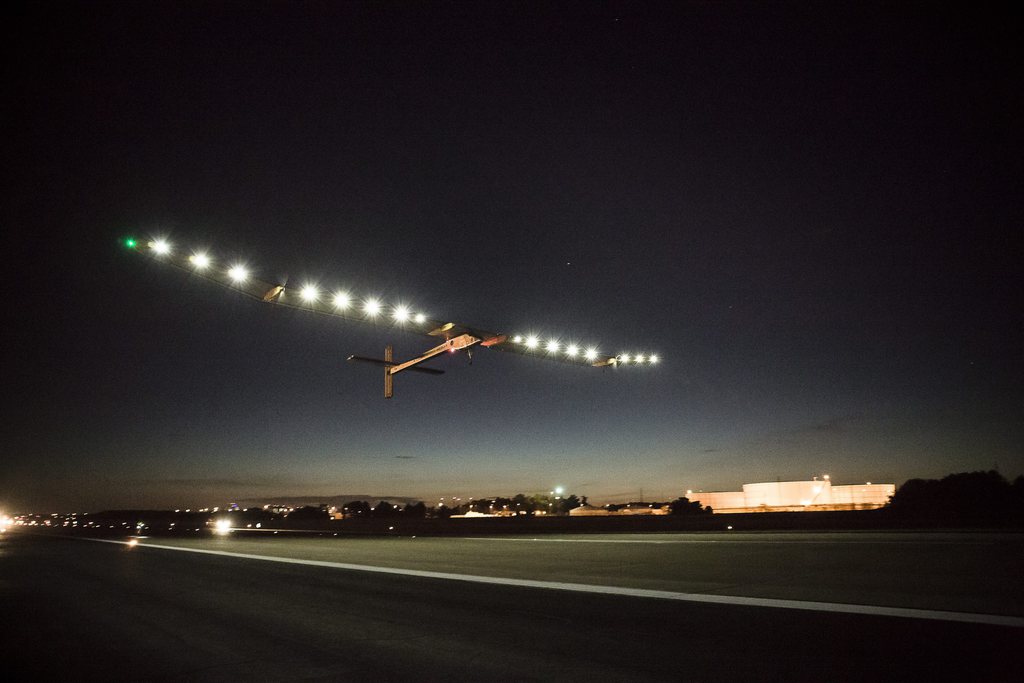 Solar Impulse tentera son tour du monde en 2015.