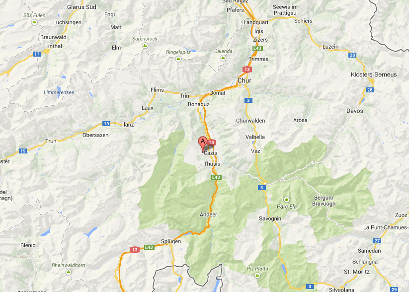 Un automobiliste s'est tué mercredi dans les Grisons. Sa voiture a chuté de 100 mètres entre Sarn et Präz.