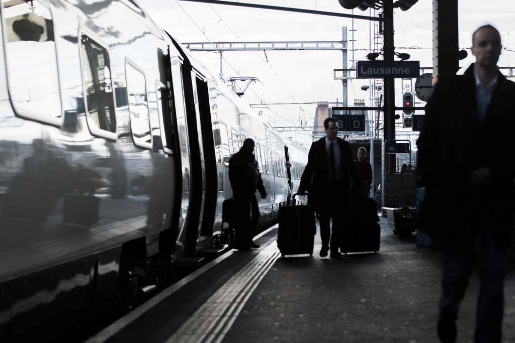 Le trafic ferroviaire en gare de Lausanne est pratiquement interrompu depuis vendredi matin à l'aube en raison d'un train qui bloque la voie entre Lausanne et La Conversion sur la ligne Lausanne-Puidoux-Chexbres. 