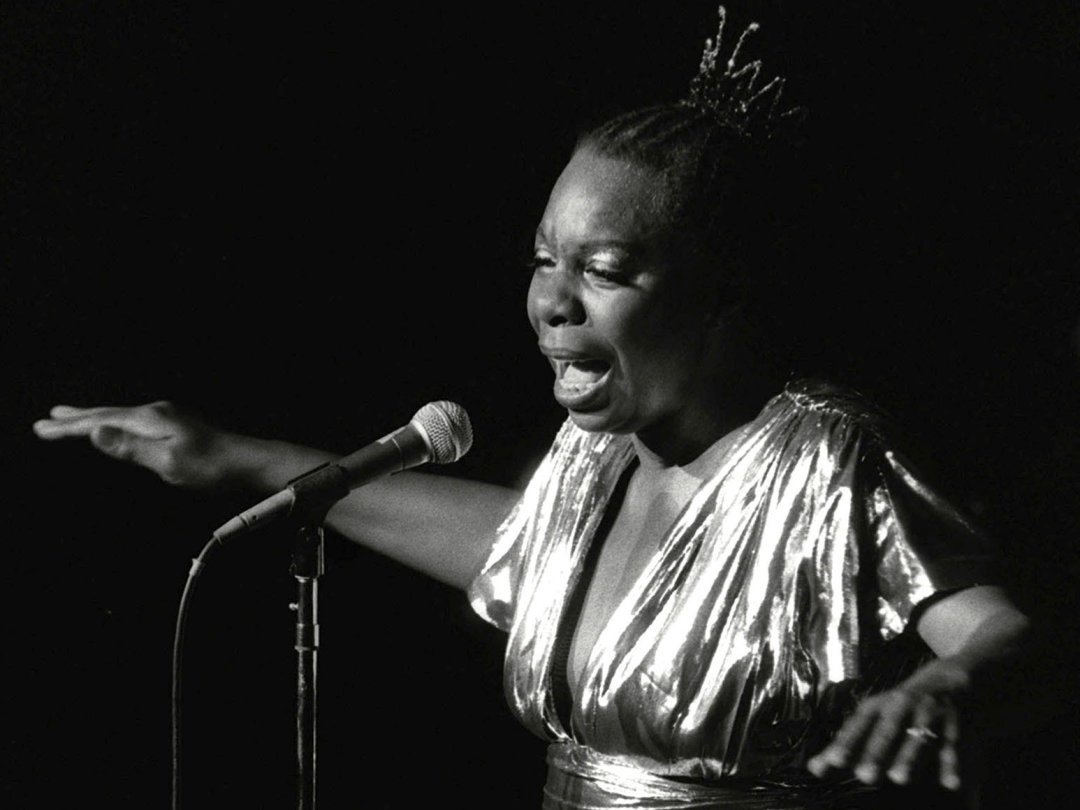 Nina Simone est mise à l'honneur dans trois podcasts de Chahut Média, revenant notamment sur ses liens avec La Côte.