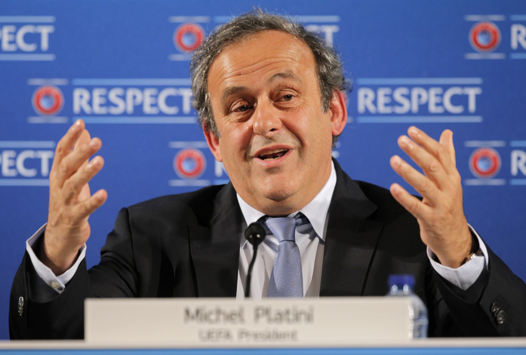 Michel Platini doute de la validité du contrat entre l'office du tourisme du Qatar et le PSG.