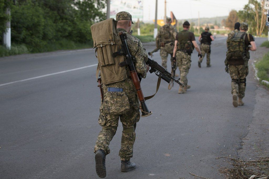 Vladimir Poutine avait fait annoncer lundi son ordre de rapatriement de ses troupes dans trois provinces ukrainiennes. 