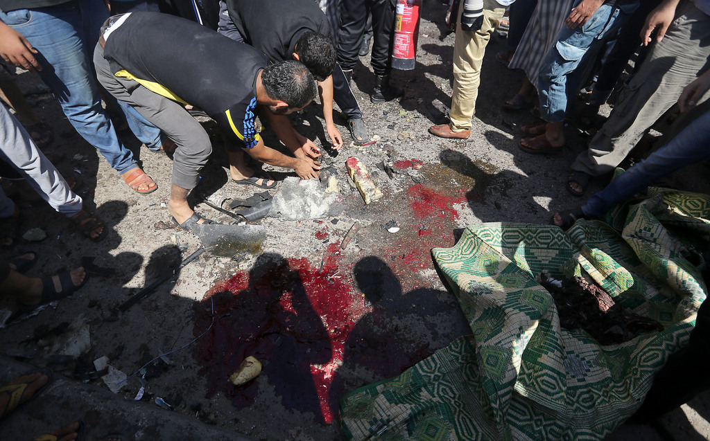 Vendredi déjà, l'aviation israélienne avait bombardé le camp de Shati, faisant au moins deux morts.