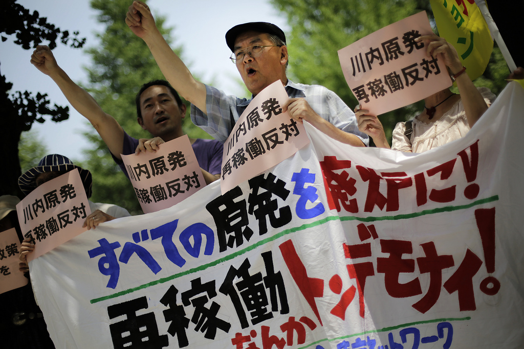 A l'annonce de la nouvelle, des manifestants ont protesté contre le redémarrage de la centrale nucléaire de 