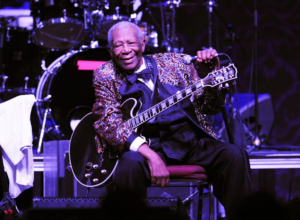 La légende du blues B.B. King, qui avait entamé à 89 ans une épuisante tournée, a annulé jeudi ses huit dernières dates aux Etats-Unis en raison de son état de fatigue.