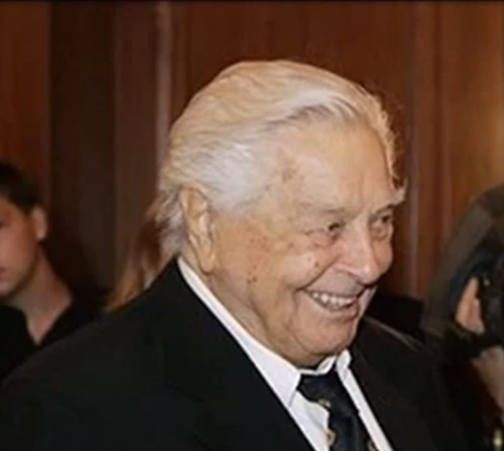 Iouri Lioubimov, metteur en scène qui a dominé le théâtre russe pendant un demi-siècle, est mort dimanche à l'âge de 97 ans, d'une crise cardiaque. 