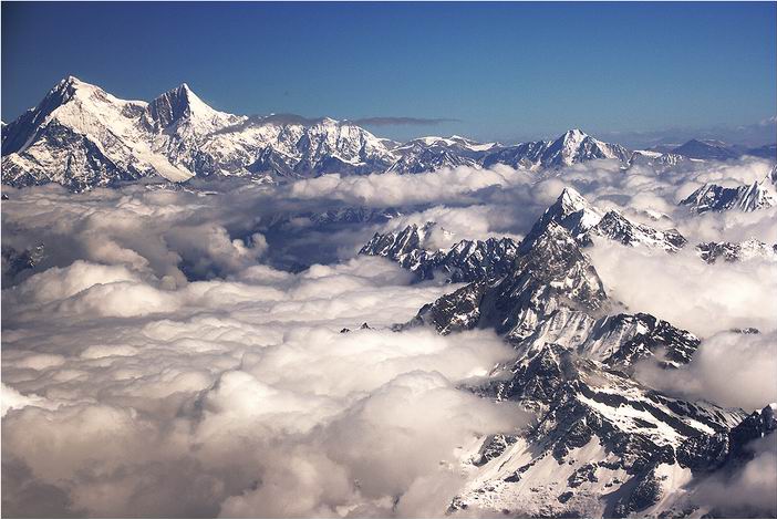L'avalanche a emporté les alpinistes sur le Shishapangma qui culmine à 8027 mètres.