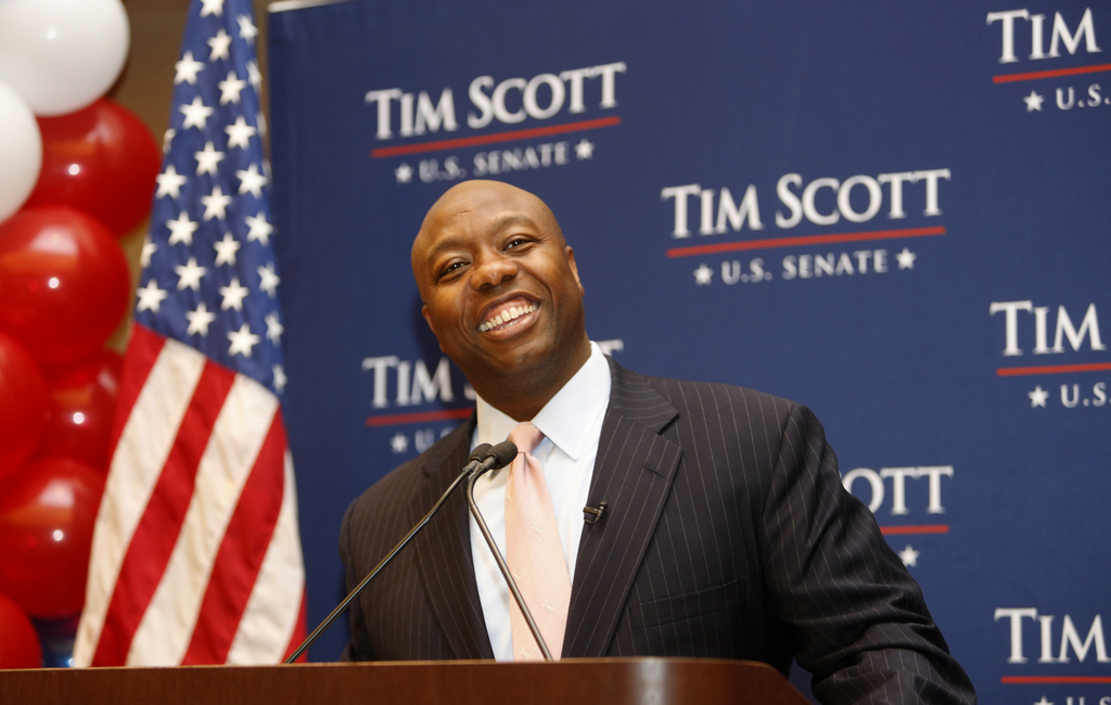 Les électeurs américains de Caroline du Sud ont envoyé mardi au Sénat le premier Noir américain Tim Scott, élu dans le sud des Etats-Unis depuis l'après guerre de Sécession.