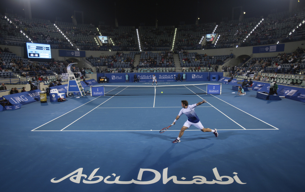 Stanislas Wawrinka a entamé 2015 de la meilleure des manières en se hissant en demi-finale du tournoi exhibition d'Abu Dhabi. 