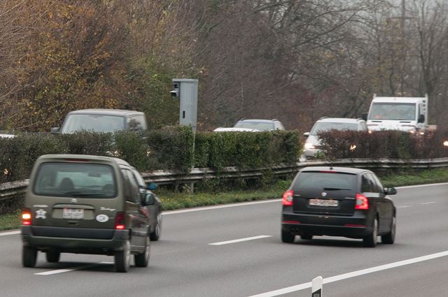 De nombreux radars sont placés sur l'autoroute entre Genève et Lausanne