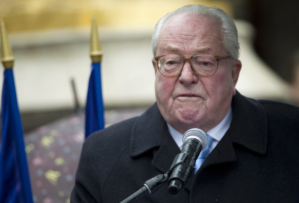 Jean-Marie Le Pen a été condamné à trois mois avec sursis pour «contestation de crimes contre l'humanité».