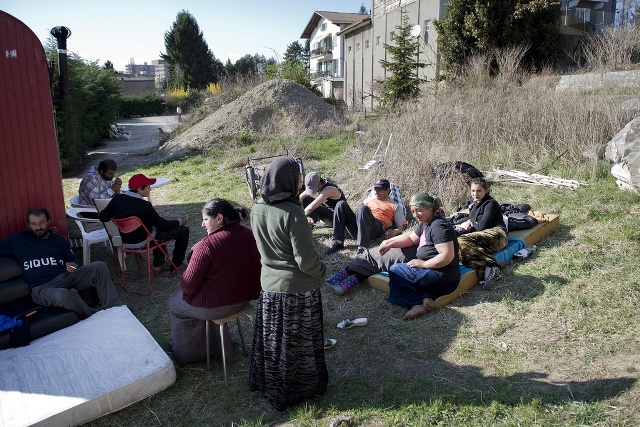La CFR publiera en fin d'année un dossier sur la discrimination, dont sont notamment victimes les Roms (ici un campement à Vidy, près de Lausanne). 