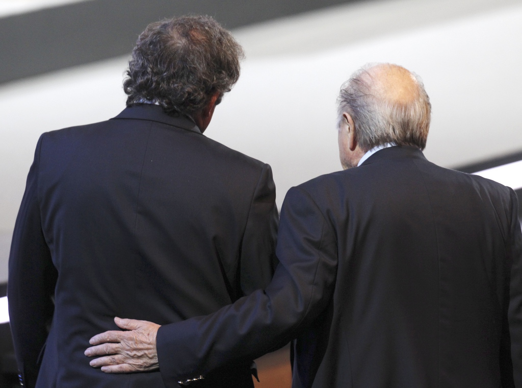 Selon des sources proches de la commission d'éthique, Platini comme Blatter risquent une suspension comprise entre 5 et 7 ans.