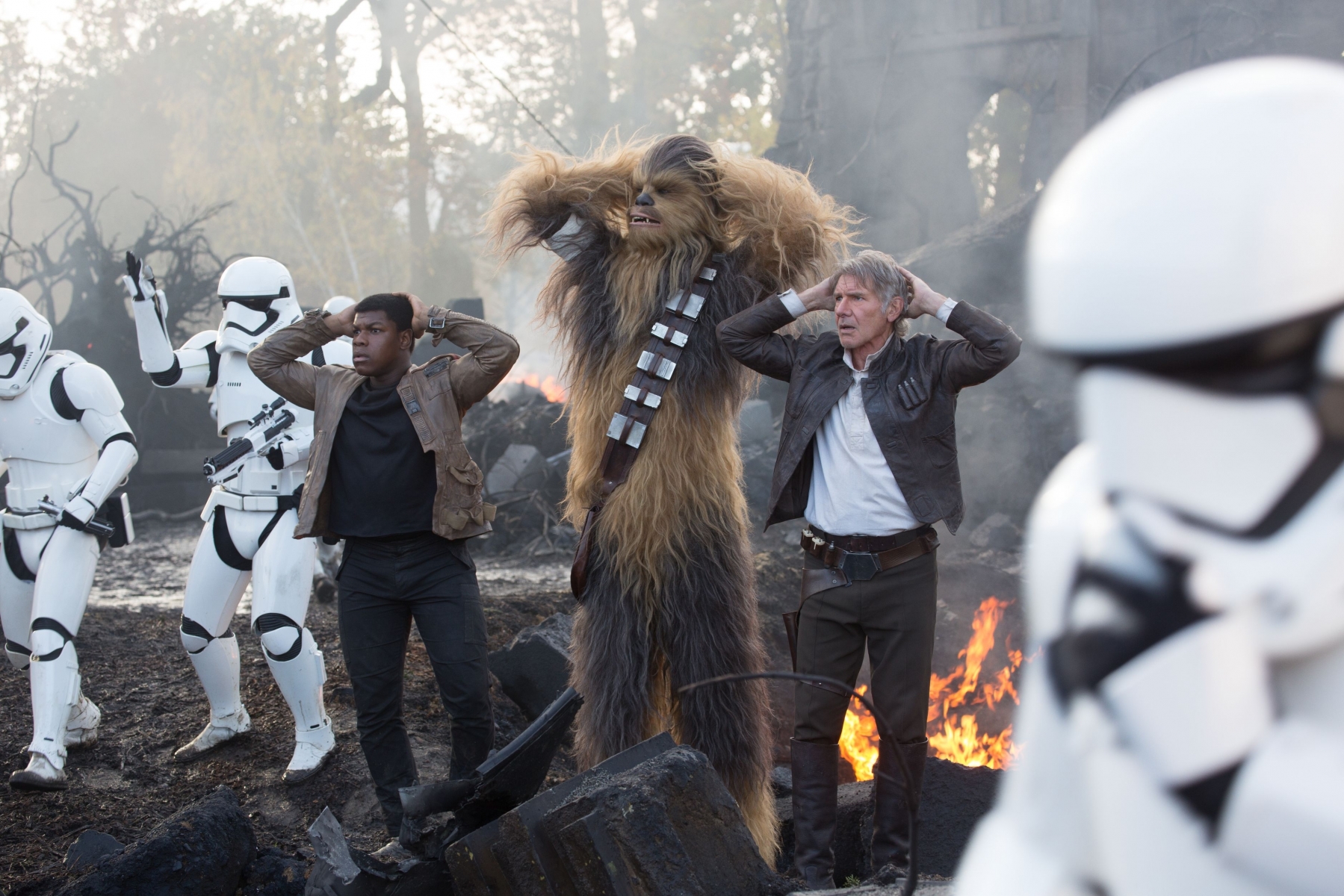 Star Wars: The Force Awakens



L to R: Finn (John Boyega), Chewbacca (Peter Mayhew), and Han Solo (Harrison Ford)



Ph: David James



© 2015 Lucasfilm Ltd. & TM. All Right Reserved.starwars1