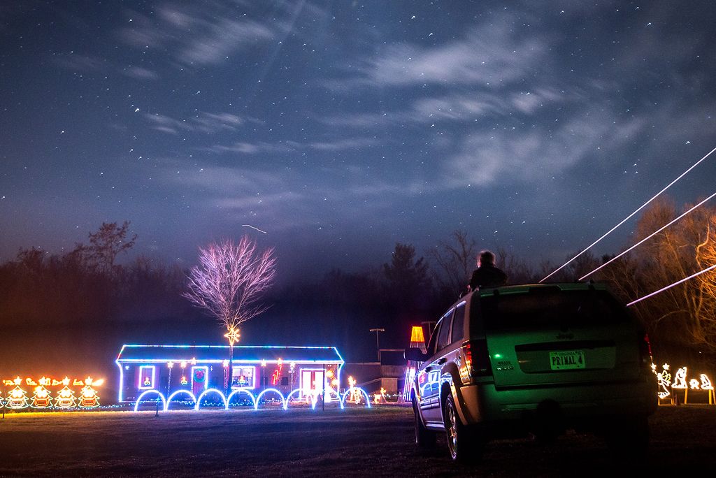 Les "lumières décoratives" qui ornent les sapins et guirlandes à Noël aux Etats-Unis pèsent 6,63 milliards de kilowatts/heure (kw/h).