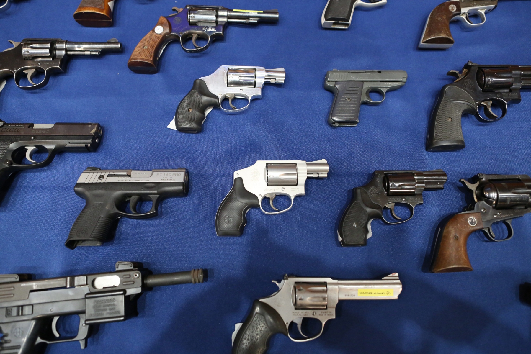 Les chiffres de permis d'acquisition d'armes délivrés en 2015 sur le canton de Vaud étaient faux.
