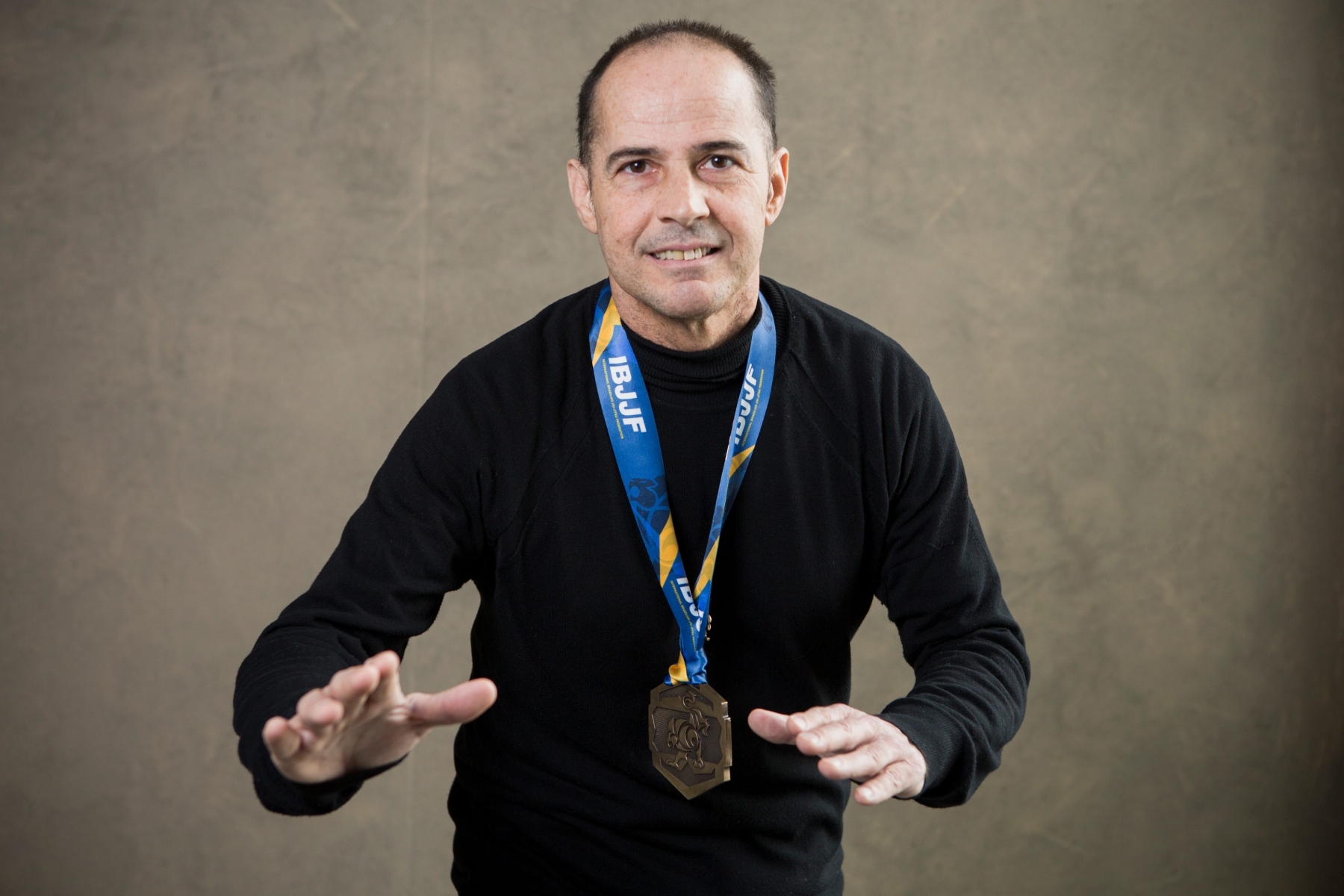 Nyon, mardi 2 février 2016

Portrait de Gilson Farias, professeur du club de jiu-jitsu brésilien de Morges et médaillé bronze aux championnats d'Europe à Lisbonne



Sigfredo Haro Portrait Gilson Farias, Nyon
