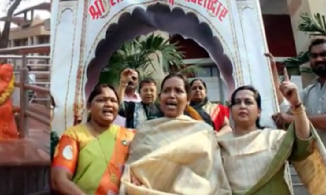 Un groupe de femmes avait tenté d'entrer dans le temple en janvier avec des dizaines d'autres militants.