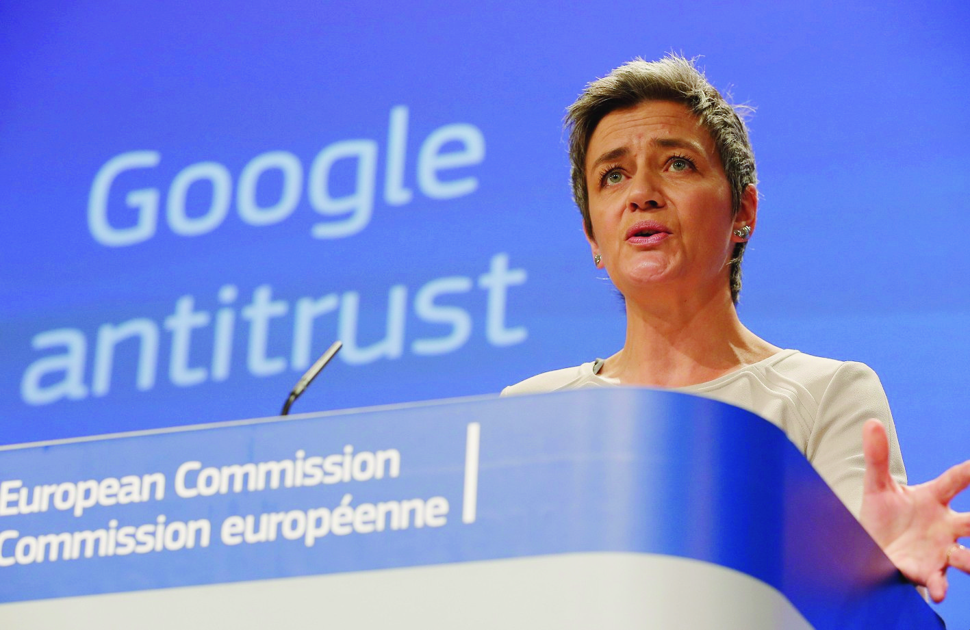 epa04705179 Denmark's EU Commissioner for Competition Margrethe Vestager gives a news conference after a college meeting at the European Commission Headquarters in Brussels,15 April 2015. The EU Commission sends Statement of Objections to Google on comparison shopping service and opens separate formal investigation on Android.  EPA/JULIEN WARNAND BELGIUM EU COMMISSION GOOGLE