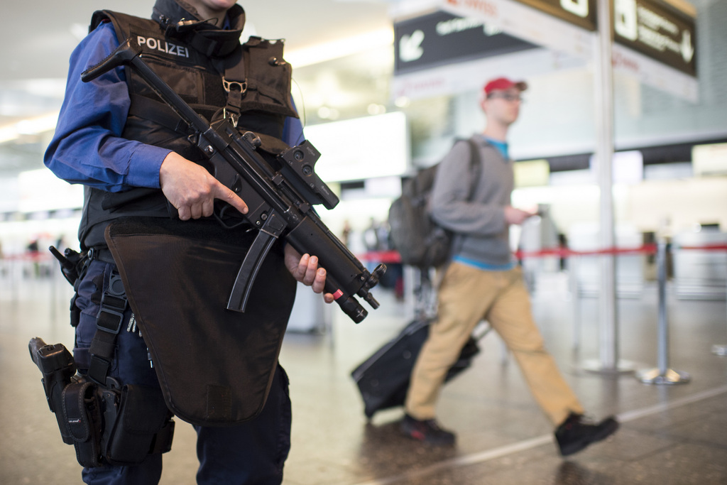 Le jeune de 21 ans a été arrêté à l'aéroport de Zurich.