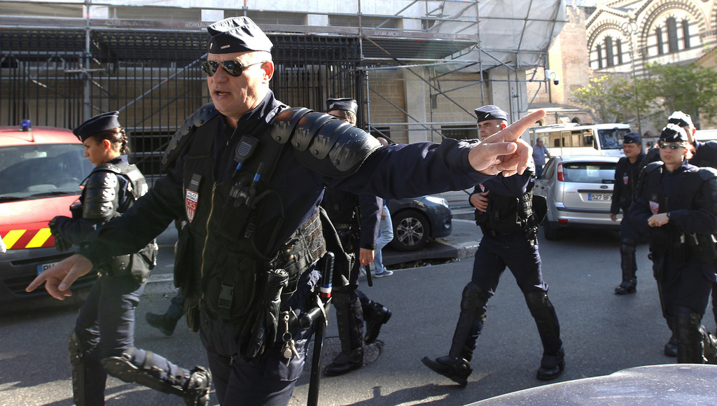 Les policiers avaient retrouvé dans les effets personnels de ces hommes âgés de 26 à 30 ans des billets pour le match de l'Euro 2016 opposant la Russie à l'Angleterre samedi dernier à Marseille. (illustration)