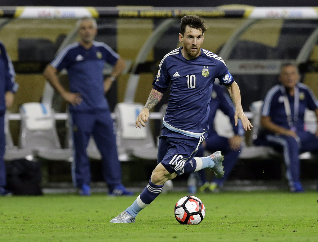 Messi a annoncé sa retraite internationale après la défaite de l'Argentine en finale de la Copa America.