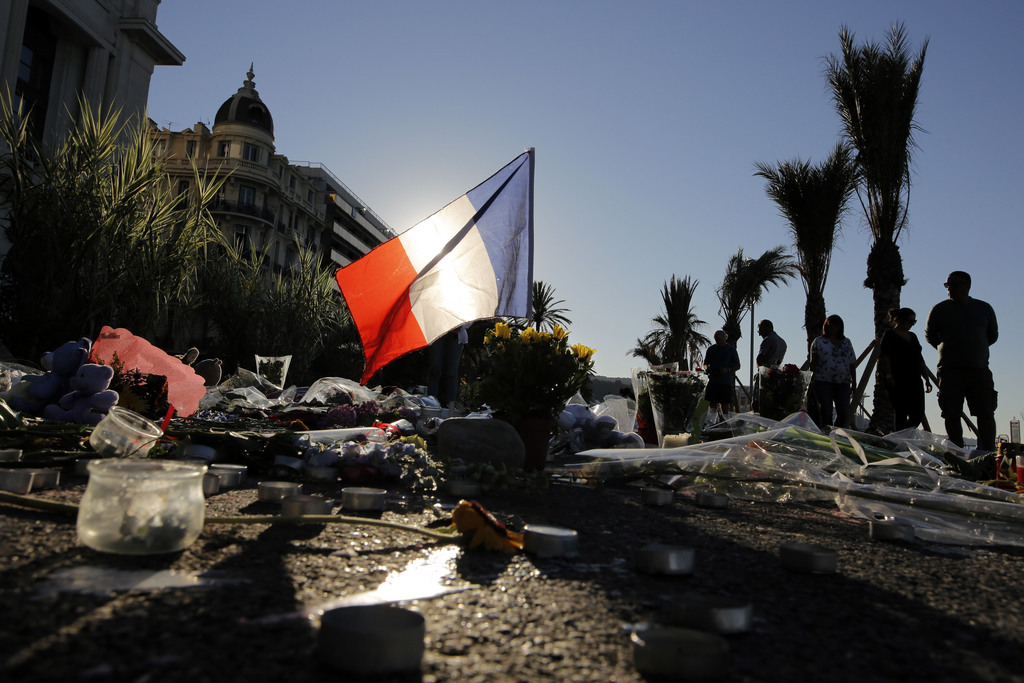 Un père de famille vient allonger la liste des victimes de l'attentat de Nice.