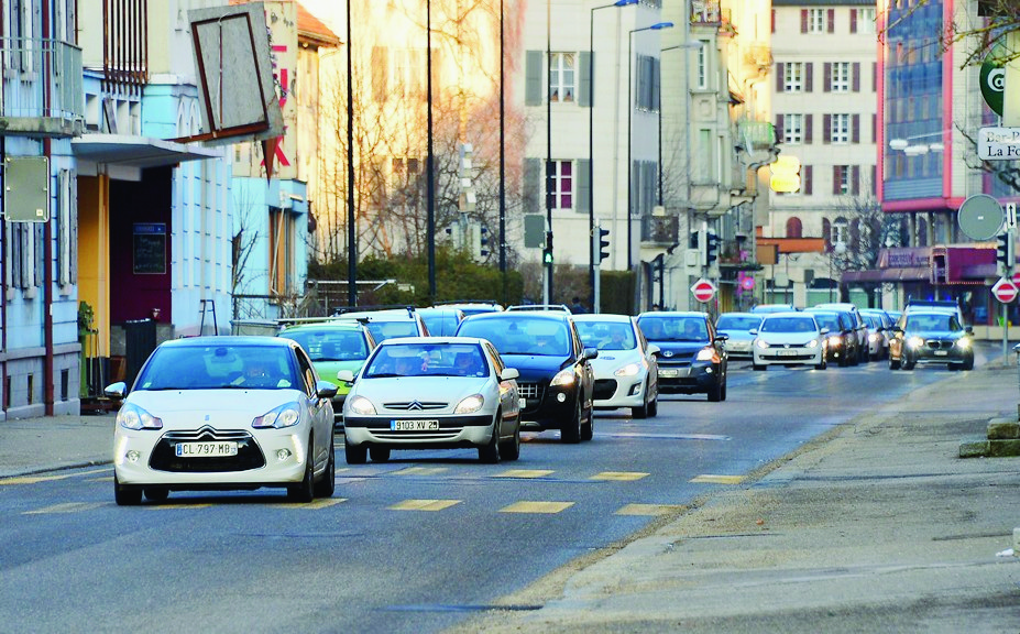 Trafic des transfrontaliers en ville



Le Locle 22 janvier 2014

Photo R Leuennberger LE LOCLE