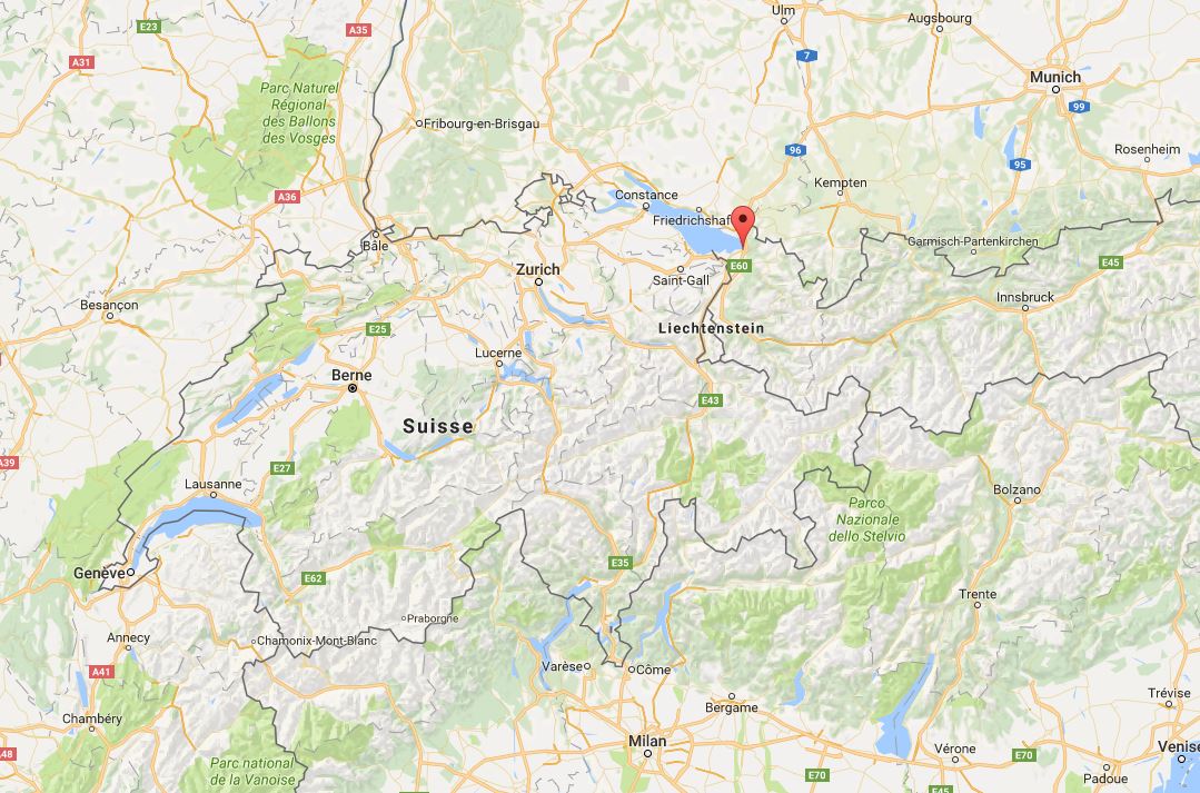 L'attaque a eu lieu dans un train circulant dans la région de Bregenz, à la frontière entre la Suisse, l'Autriche et l'Allemagne.
